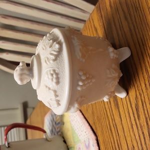 Jeanette Glass Shell Pink Candy Dish